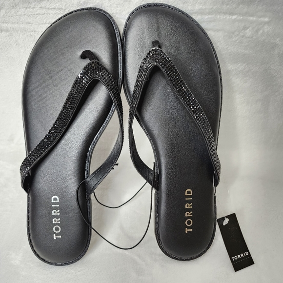 Torrid Flip Flops Black with Rhinestones Women's Size 6WW Sandals NWT - Picture 5 of 10